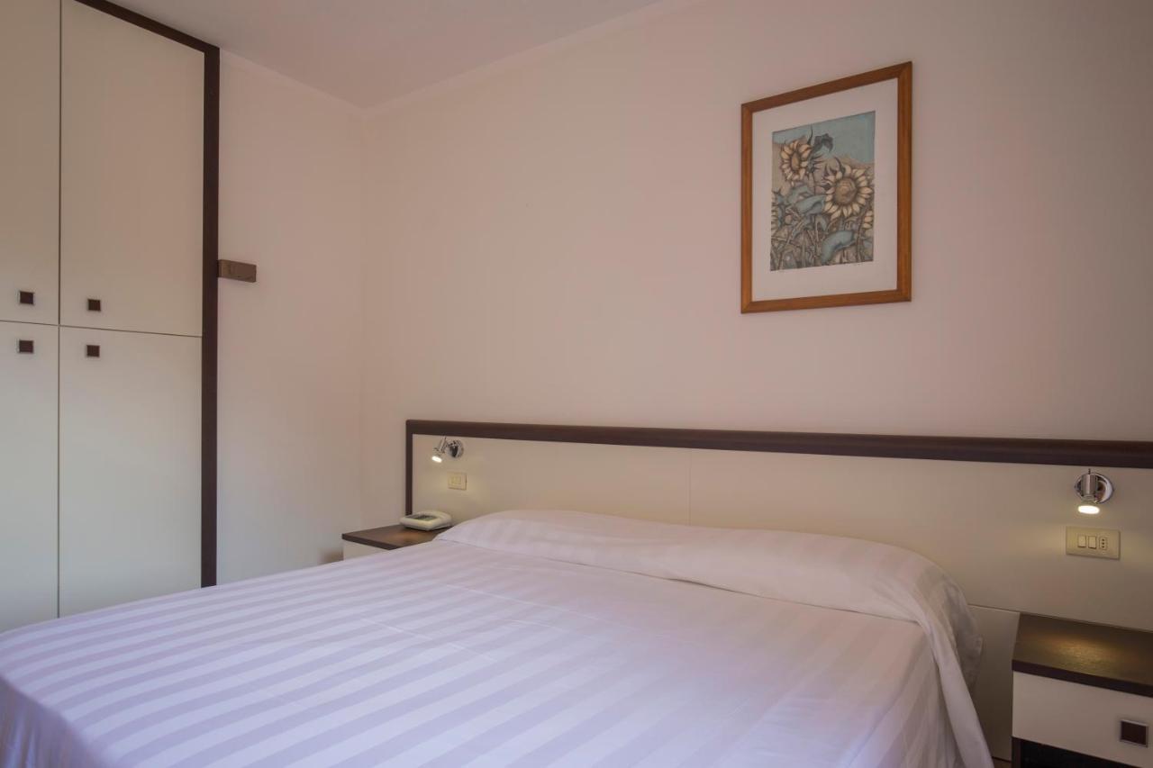 Hotel Fabricia Портоферайо Екстериор снимка