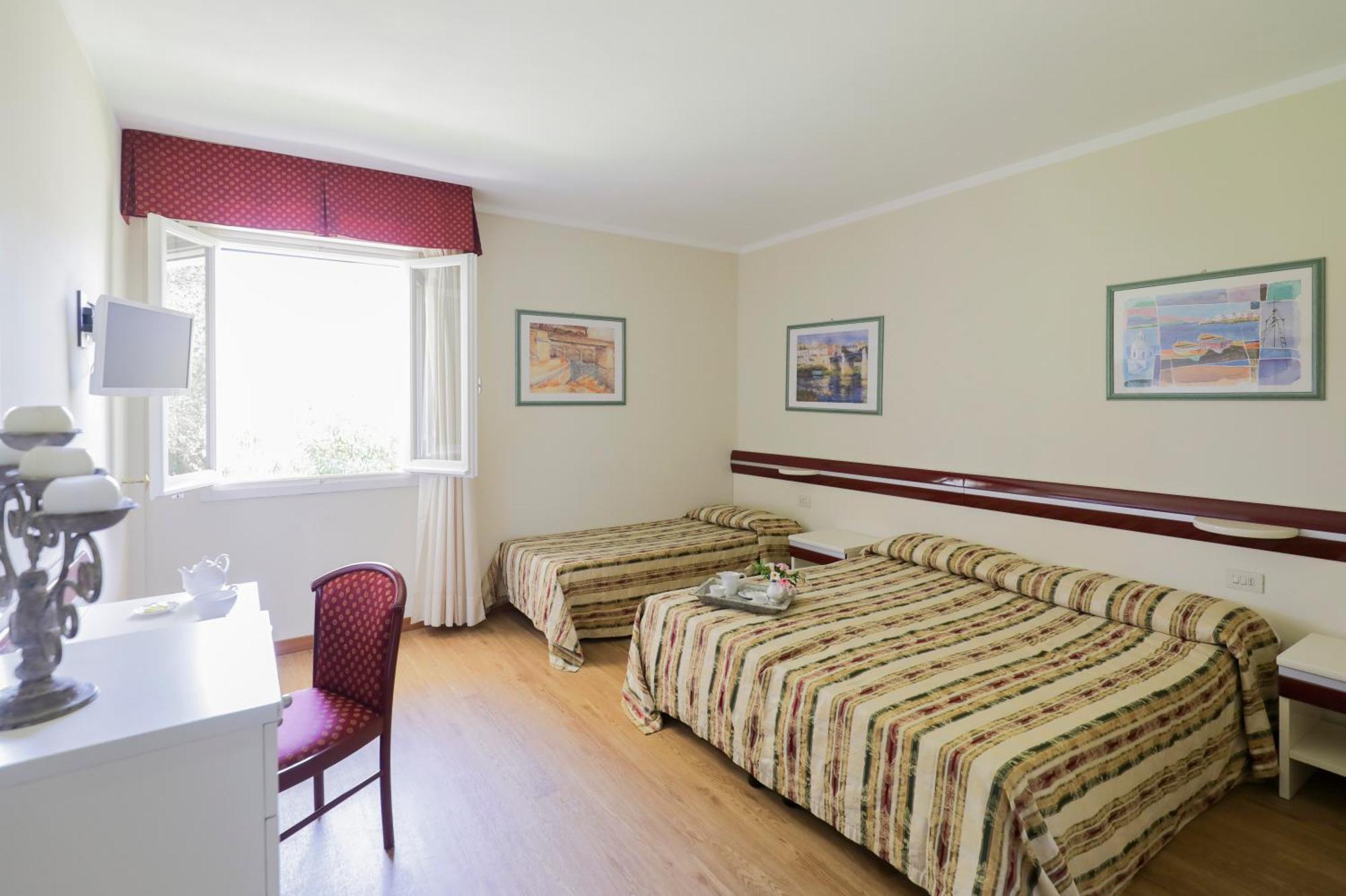 Hotel Fabricia Портоферайо Екстериор снимка