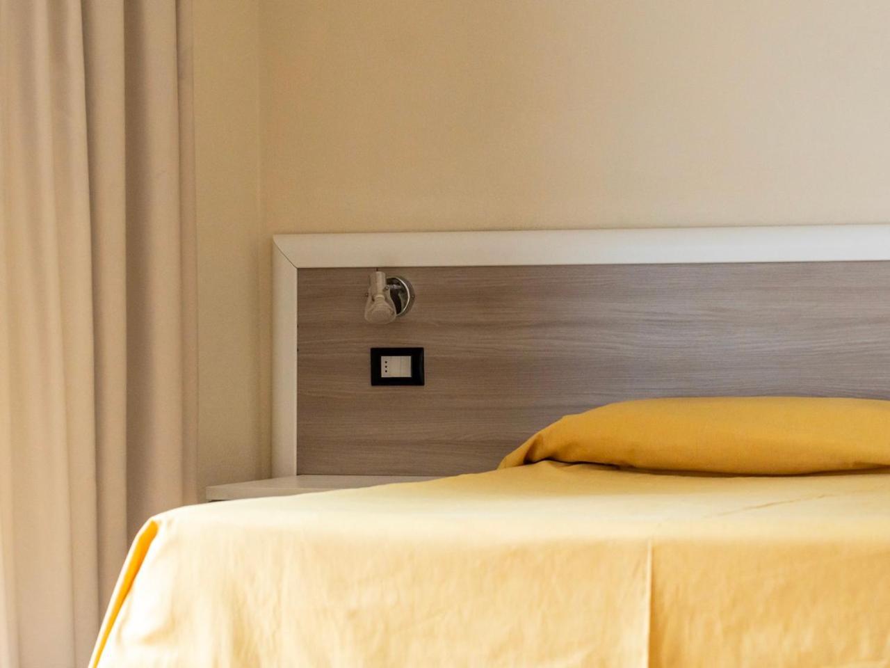 Hotel Fabricia Портоферайо Екстериор снимка