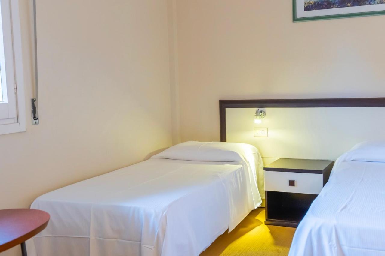 Hotel Fabricia Портоферайо Екстериор снимка