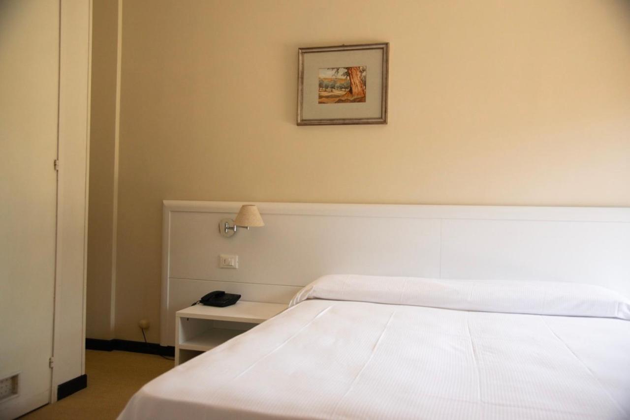 Hotel Fabricia Портоферайо Екстериор снимка